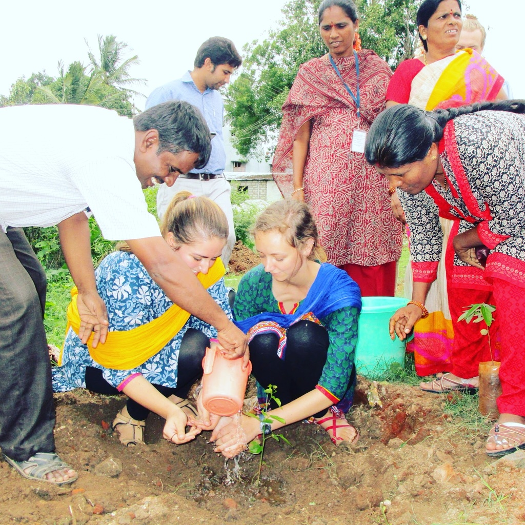 GHS alum, Delaney Sillman, and others plant a tree near Mysuru, India